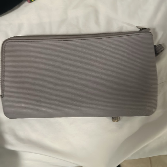 Lululemon wristlet - Picture 4 of 9